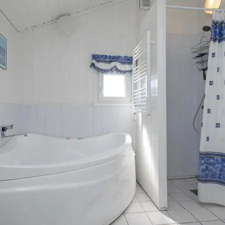 Holiday home Beautiful In With Kitchen *