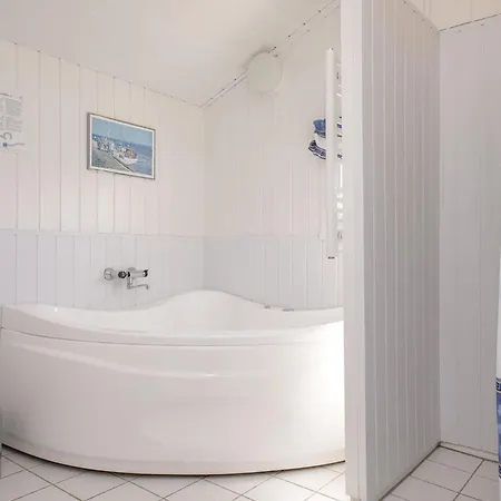 Three-bedroom In Casa de Férias Hjørring