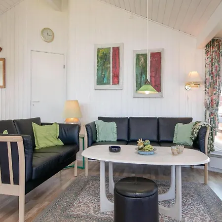 Casa de Férias Three-bedroom In Hjørring